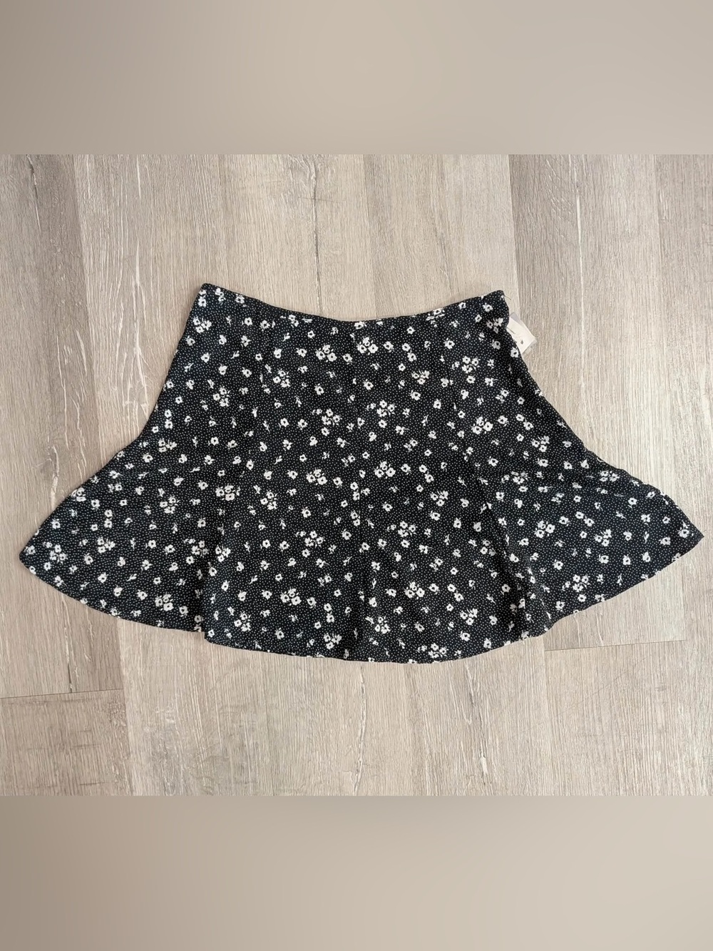 Tilly's Full Tilt Black & White Floral Mini Skirt - New - Size XL